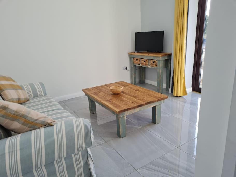 The Old Mountain Stables Caerllwyn Ganol Farm Apartment Newport  Ruang foto